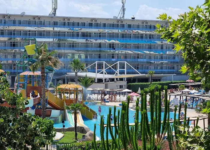 Aquapark 2bd For Family * ساني بيتش